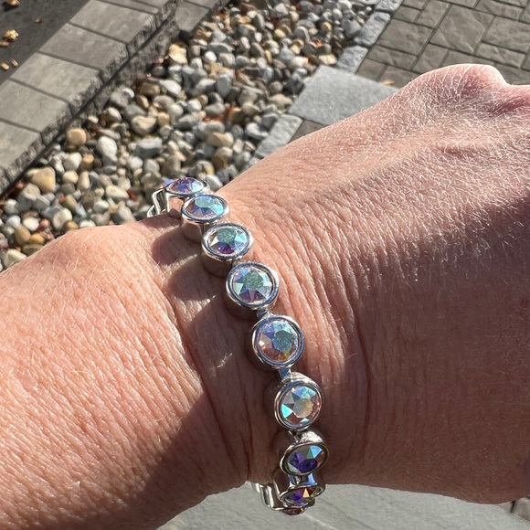 Swarovski touchstone Ice Bracelet - Picture 3 of 7